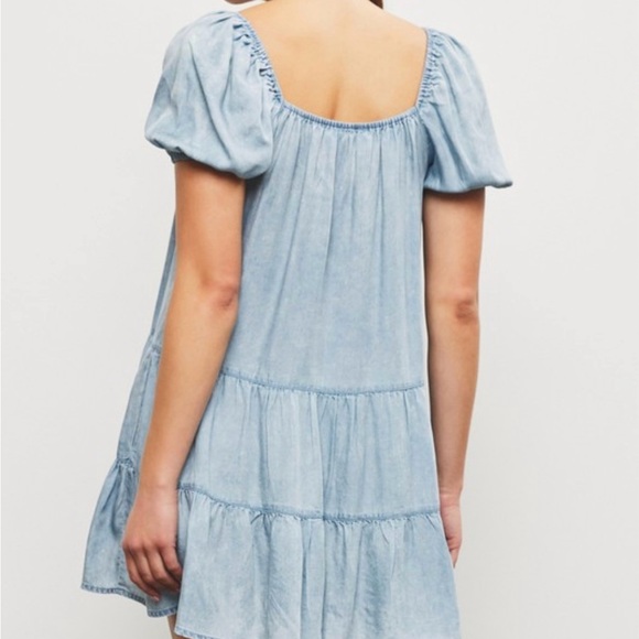 Puff sleeve tiered dress - Picture 4 of 7